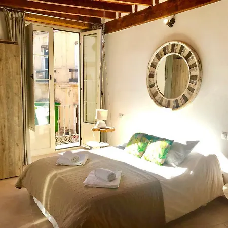 Homely Malaga Loft Gaona Centro Buitenkant foto